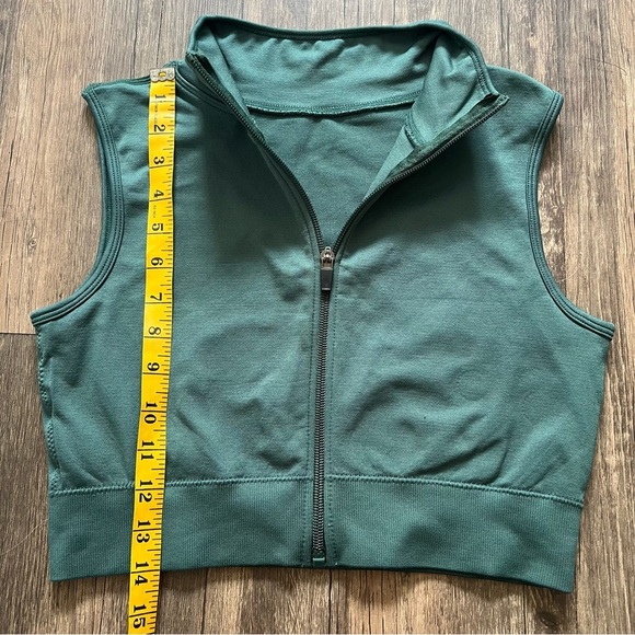 SHEIN Green Halter Sleeveless Zip Up Active Wear Cropped Top Stretch Shirt Gym L - Picture 6 of 8